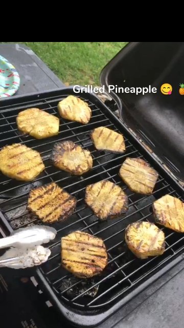 Grilled Pineapple 😋 🍍